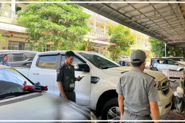 រយ:ពេល1សប្តាហ៍នេះអគ្គនាយកដ្ឋានគយនិងរដ្ឋាករកម្ពុជាបន្តឃាត់រថយន្តគ្មានពន្ធបានចំនួន 11 គ្រឿងបន្ថែមទៀត